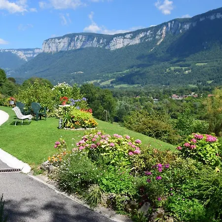 Apartment Balcon De Villette